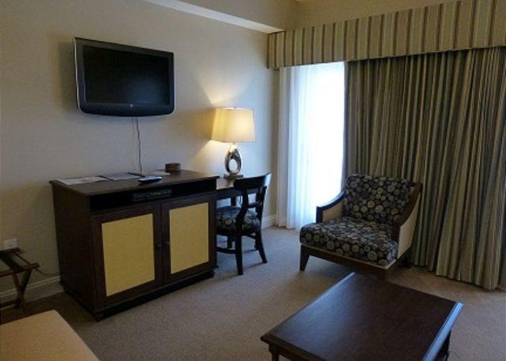 Carillon Beach Resort Inn Розмари-Бич Экстерьер фото