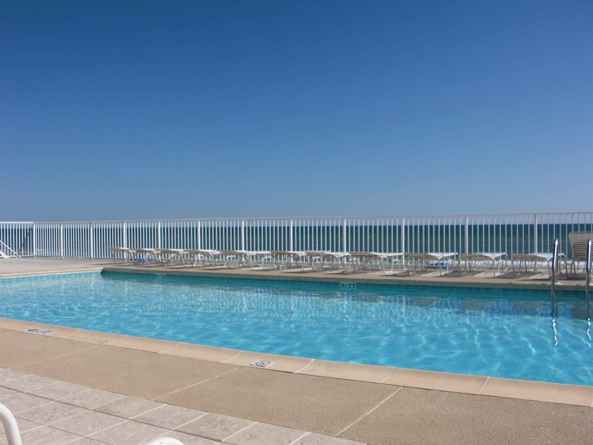 Carillon Beach Resort Inn Розмари-Бич Экстерьер фото
